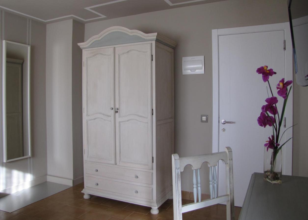 Hotel Migal Кю Екстериор снимка