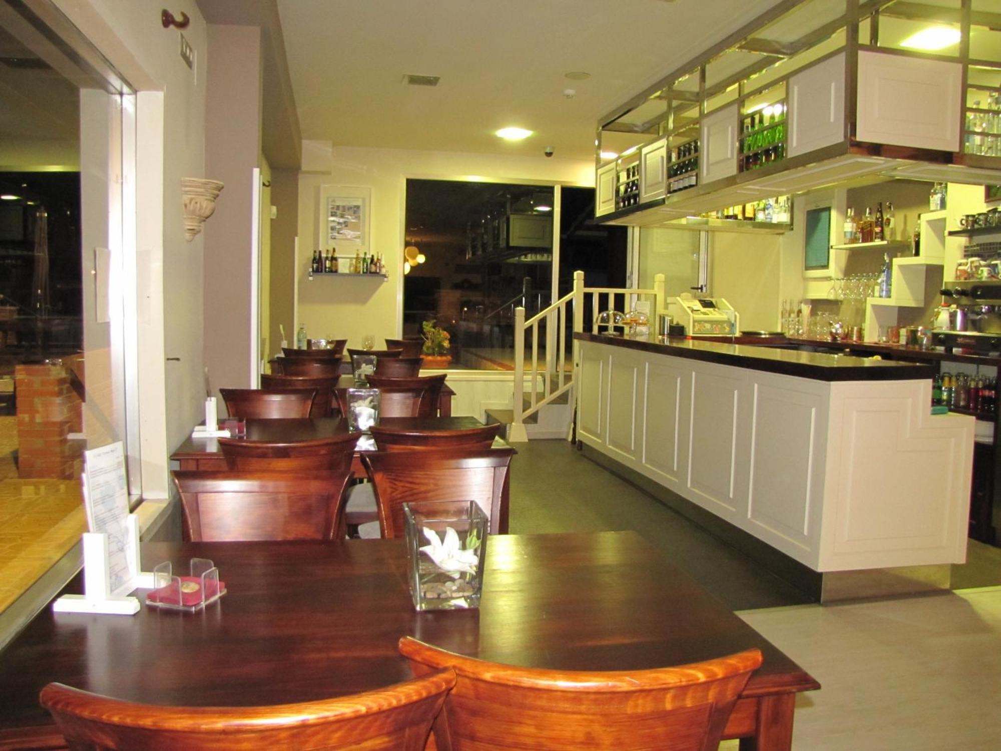 Hotel Migal Кю Екстериор снимка