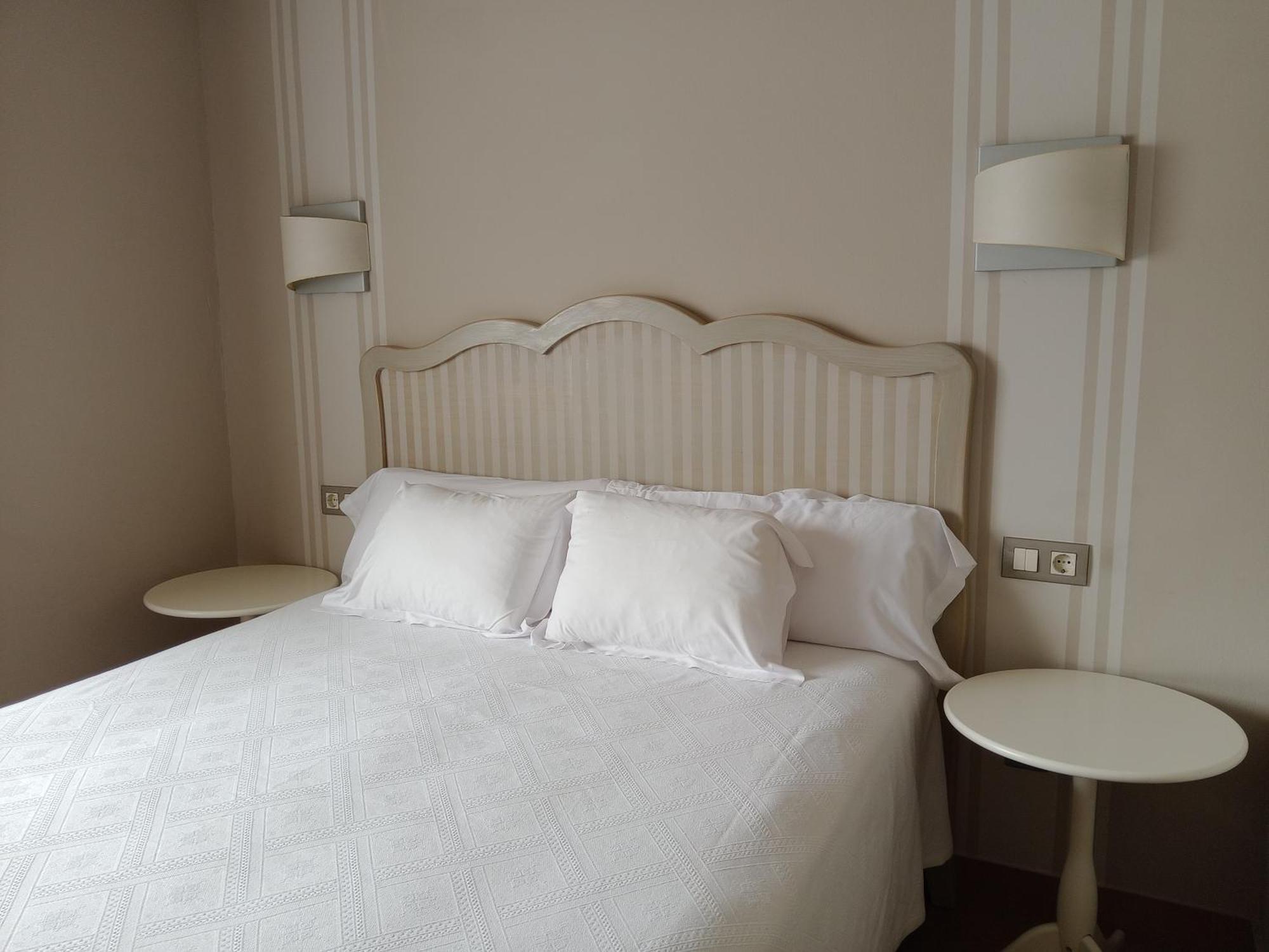 Hotel Migal Кю Екстериор снимка